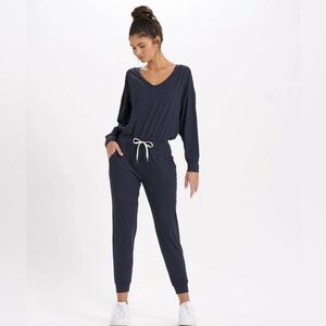 Vuori Lux long sleeve jumpsuit in blue heather size Small - excellent used